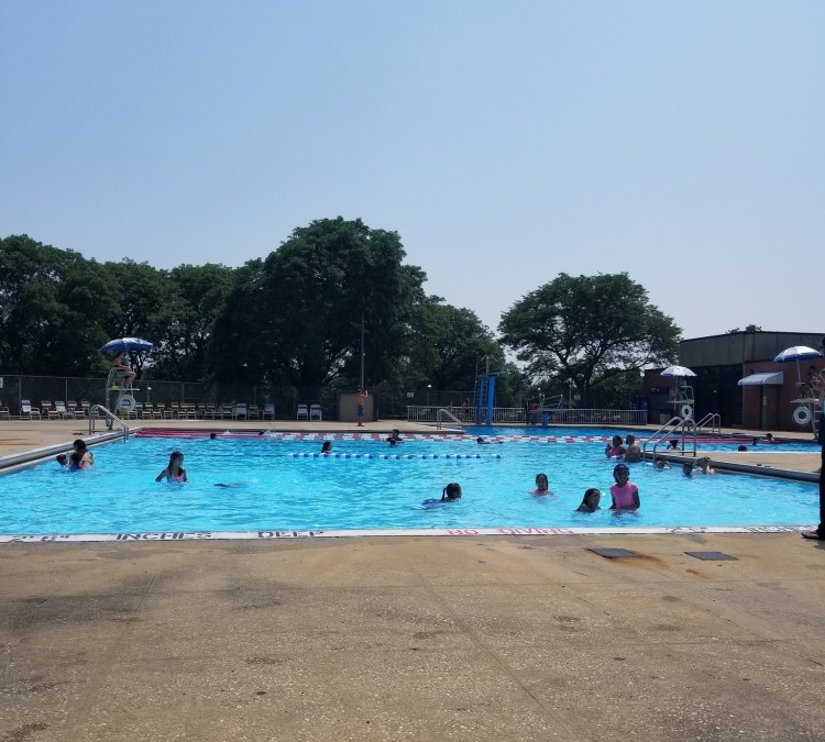 hempstead-parks-recreation-averill-boulevard-park-and-swimming-pool-complex-photo